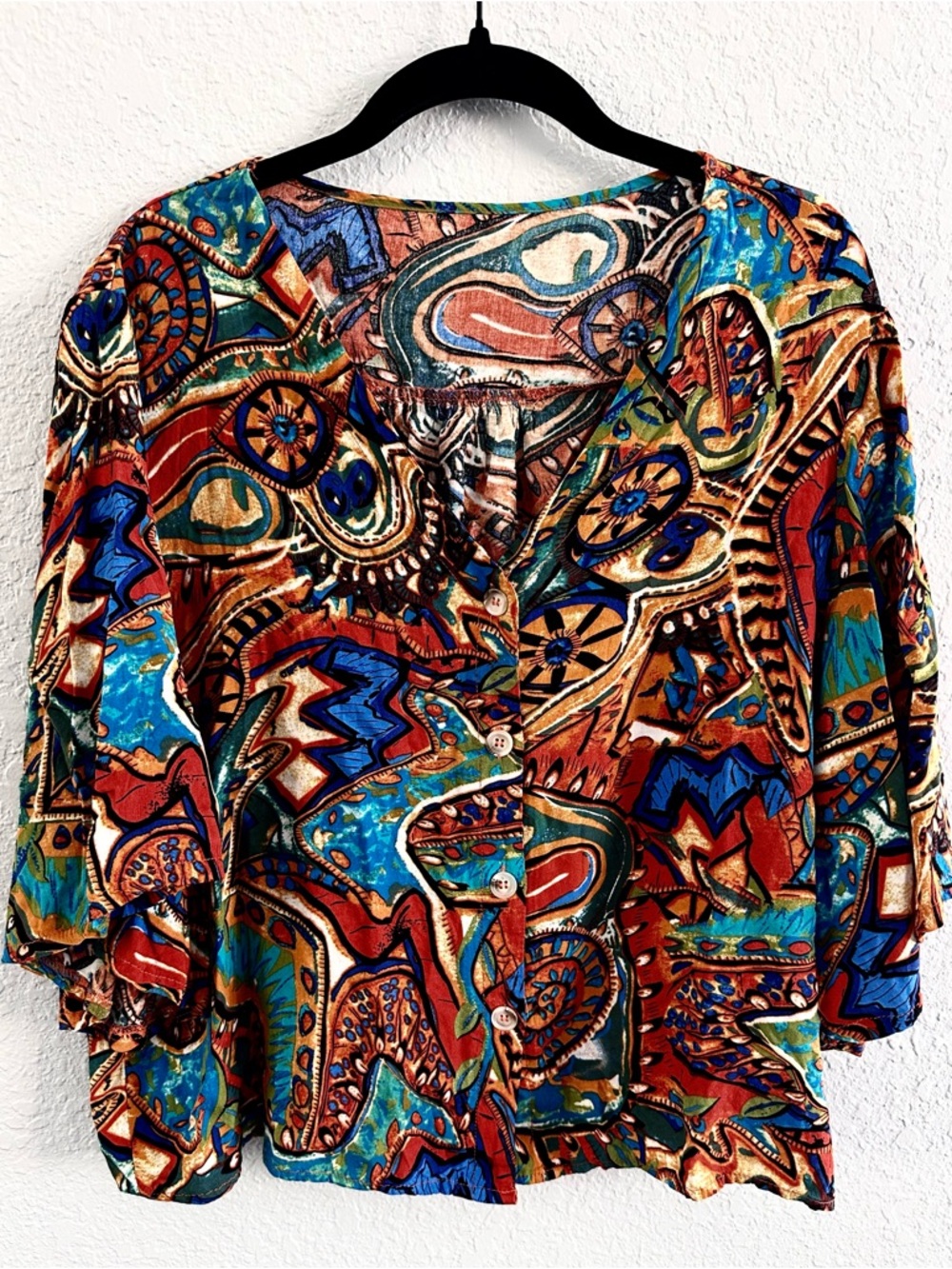 Button-Front Women’s Blouse in Multicolor Abstract Print